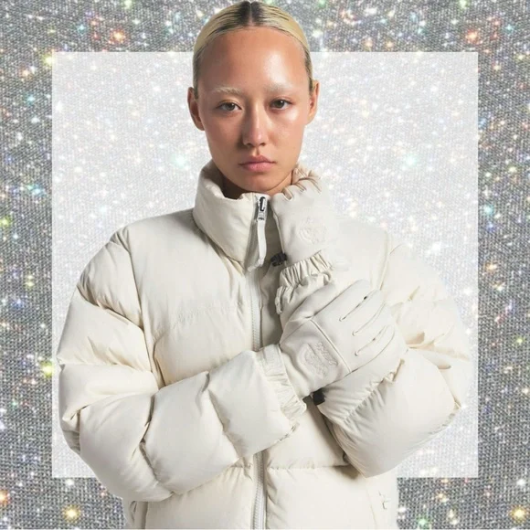 The North Face X SKIMS Gloves in Bone size M NWT! - Picture 1 of 4